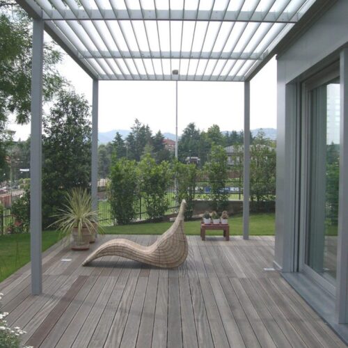 Pergola-lamelle-S150-estruse-768x1024